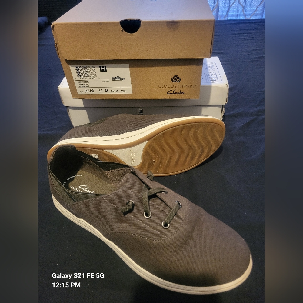 Sneakers